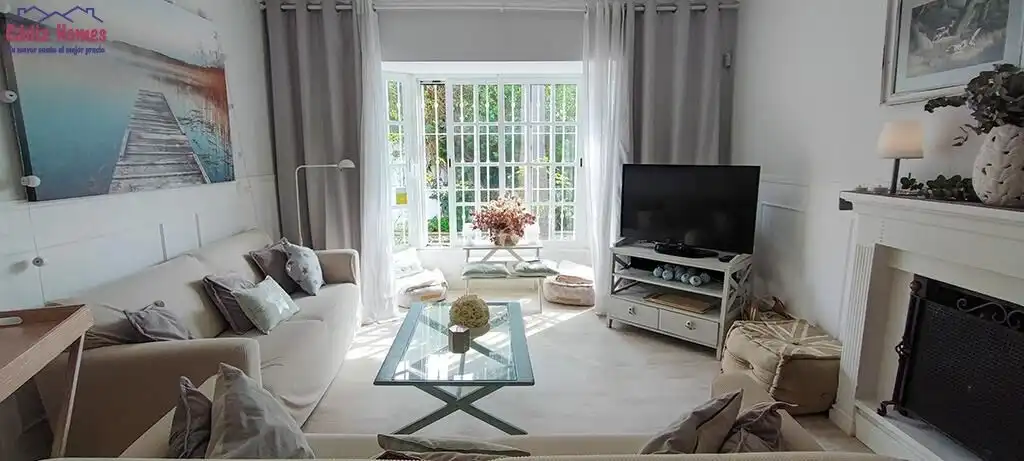Living room of Houses for sale in Chiclana de la Frontera  with Air Conditioner, Heating and Private garden