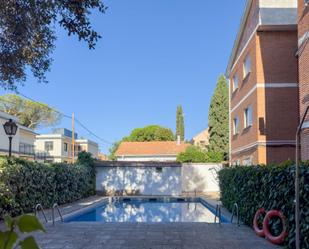 Piscina de Pis en venda en Torrelodones amb Aire condicionat i Terrassa