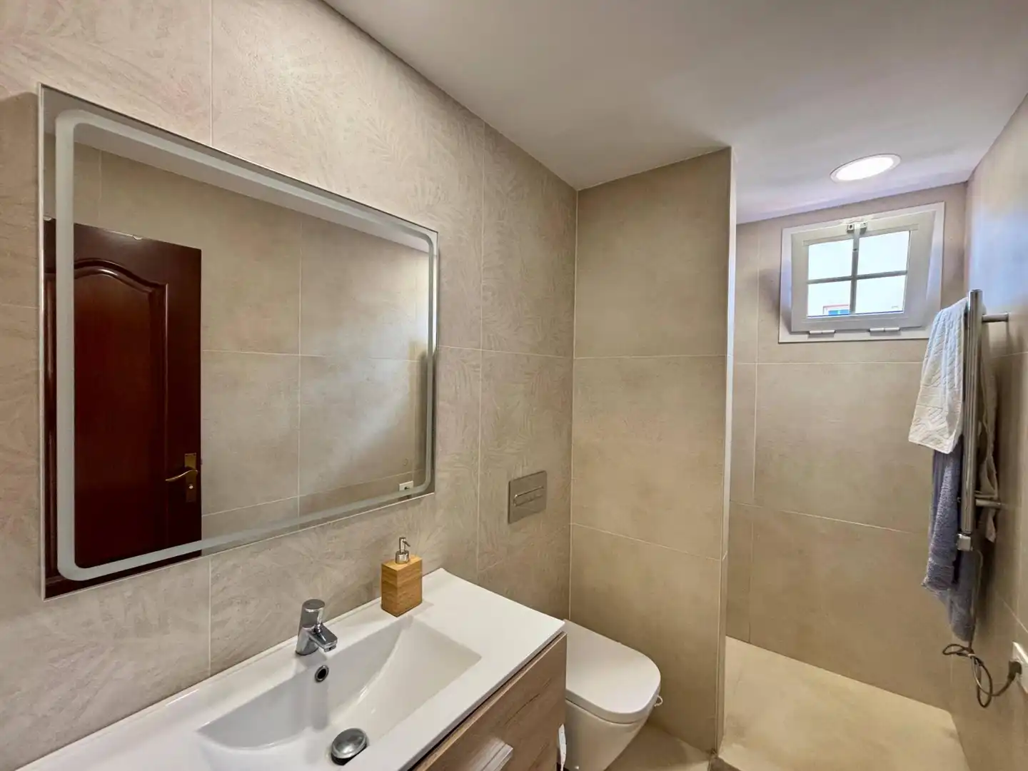 Baño de Casa adosada en venta en Candelaria con Aire acondicionado, Terraza y Piscina