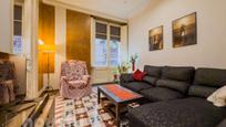 Living room of Flat for sale in  Barcelona Capital  with Air Conditioner, Heating and Parquet flooring
