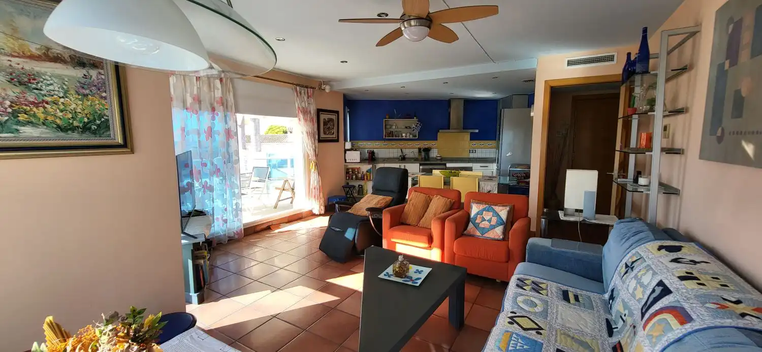 Wohnzimmer von Wohnungen zum Verkauf in Alcanar mit Klimaanlage, Terrasse und Abstellraum