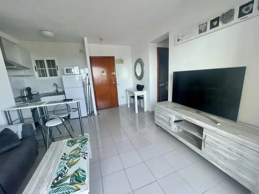 Wohnzimmer von Wohnungen zur Miete in Benidorm mit Klimaanlage, Möbliert und Gemeinschaftspool