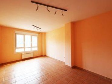 Flat for sale in Navalagamella