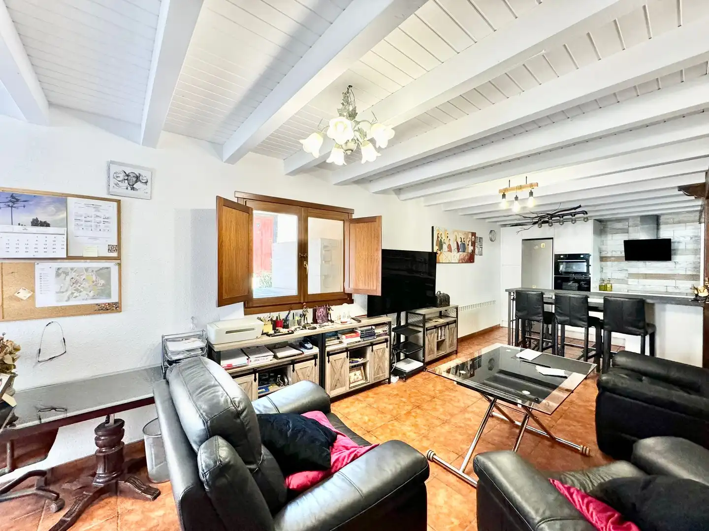 Wohnzimmer von Country house zum Verkauf in Condado de Treviño mit Möbliert