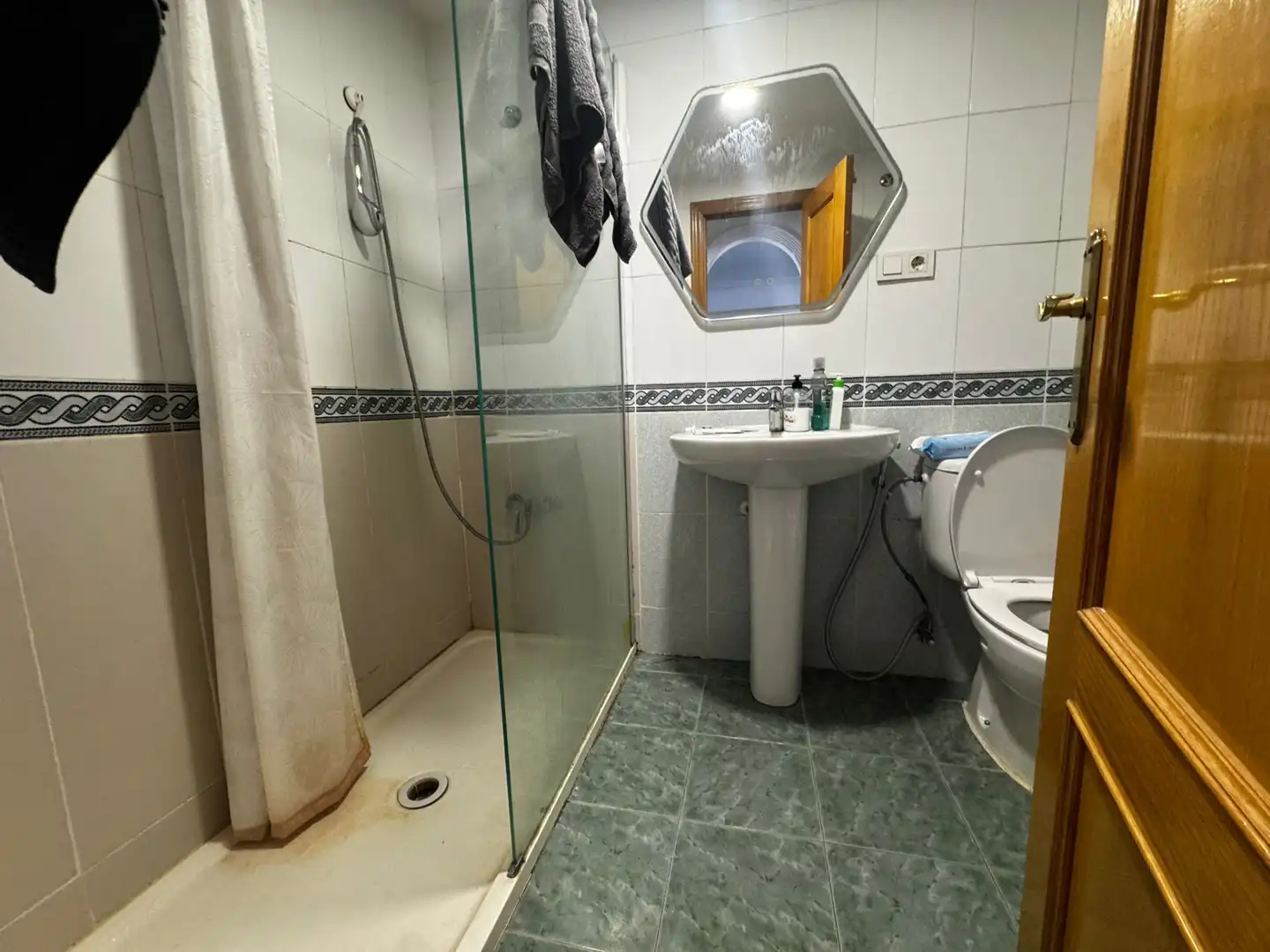Bathroom of Flat for rent in San Vicente del Raspeig / Sant Vicent del Raspeig  with Terrace, Furnished and Oven