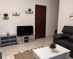 Living room of Flat to rent in  Granada Capital  with Balcony