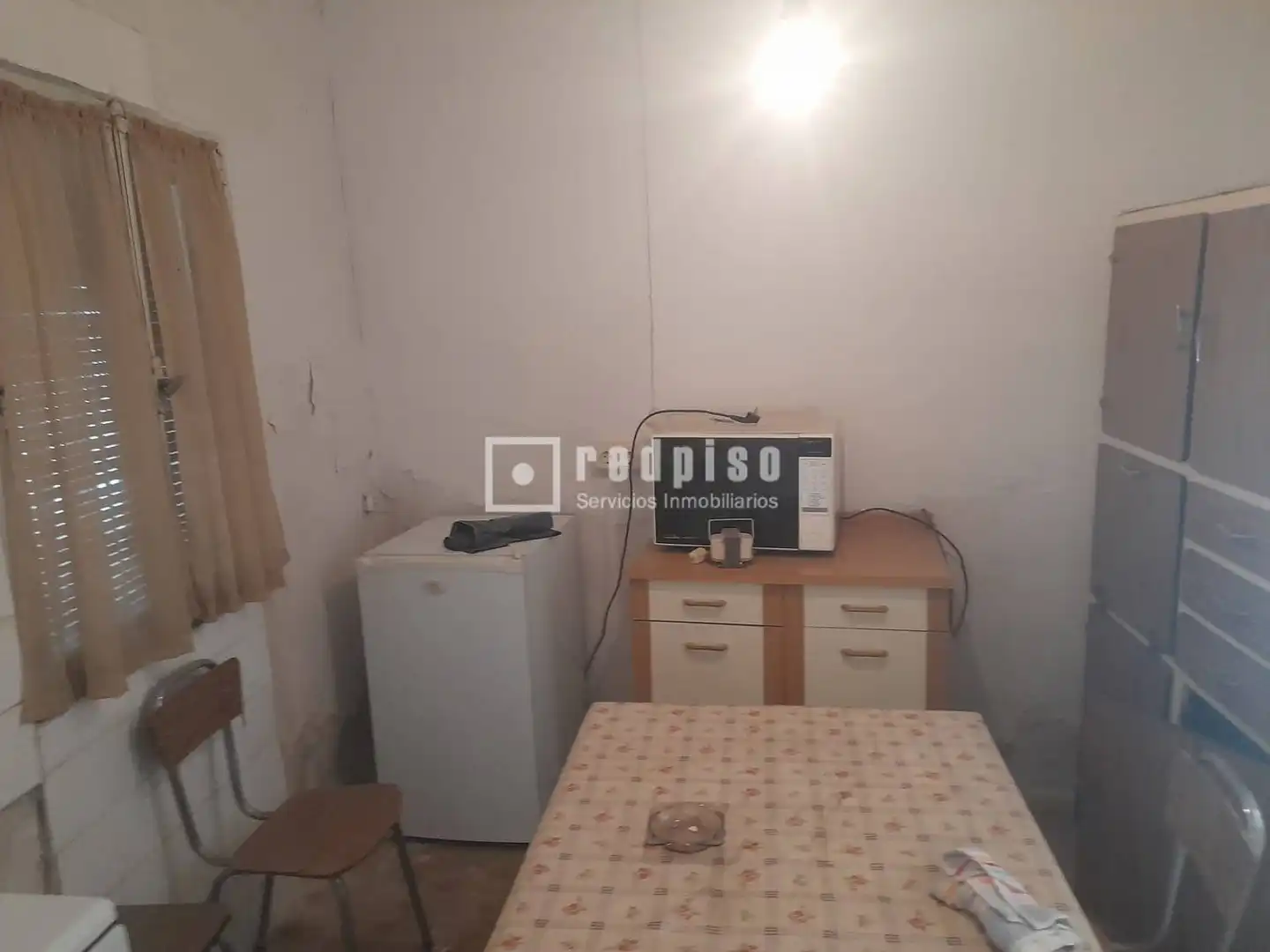 Habitación de Casa o chalet en venta en Belmonte de Tajo con Calefacción y Jardín privado