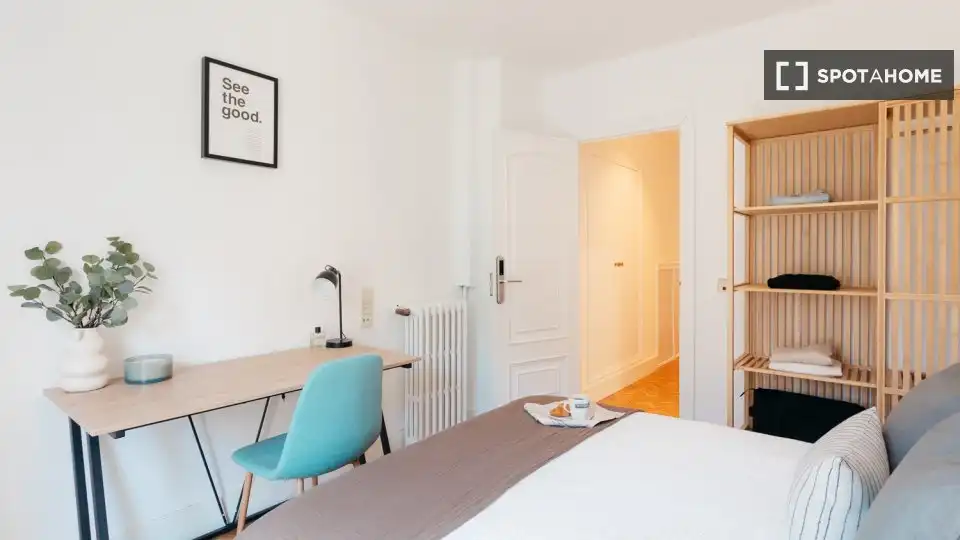 Bedroom of Flat for rent in Valencia  with Air Conditioner, Heating and Furnished