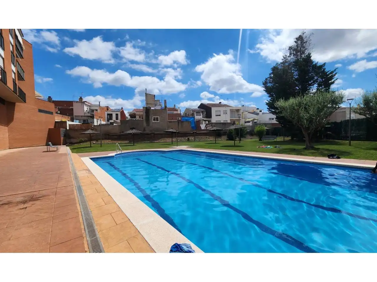 Piscina de Piso en venta en Terrassa con Aire acondicionado, Calefacción y Trastero