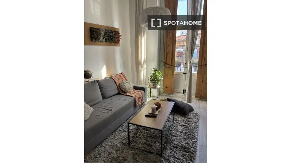 Exterior view of Flat for rent in Valencia  with Air Conditioner, Heating and Furnished