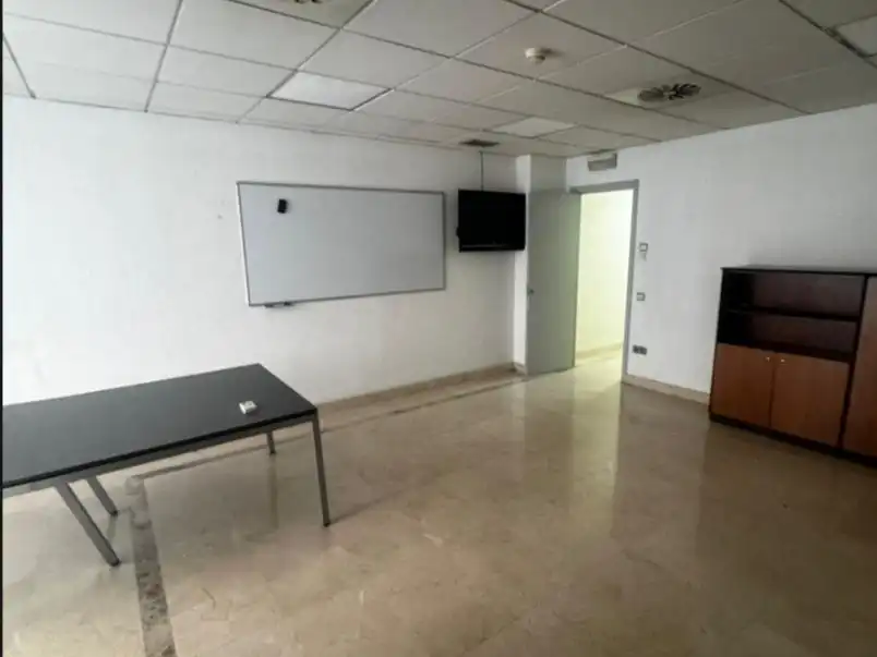 Büro zur Miete in Centre