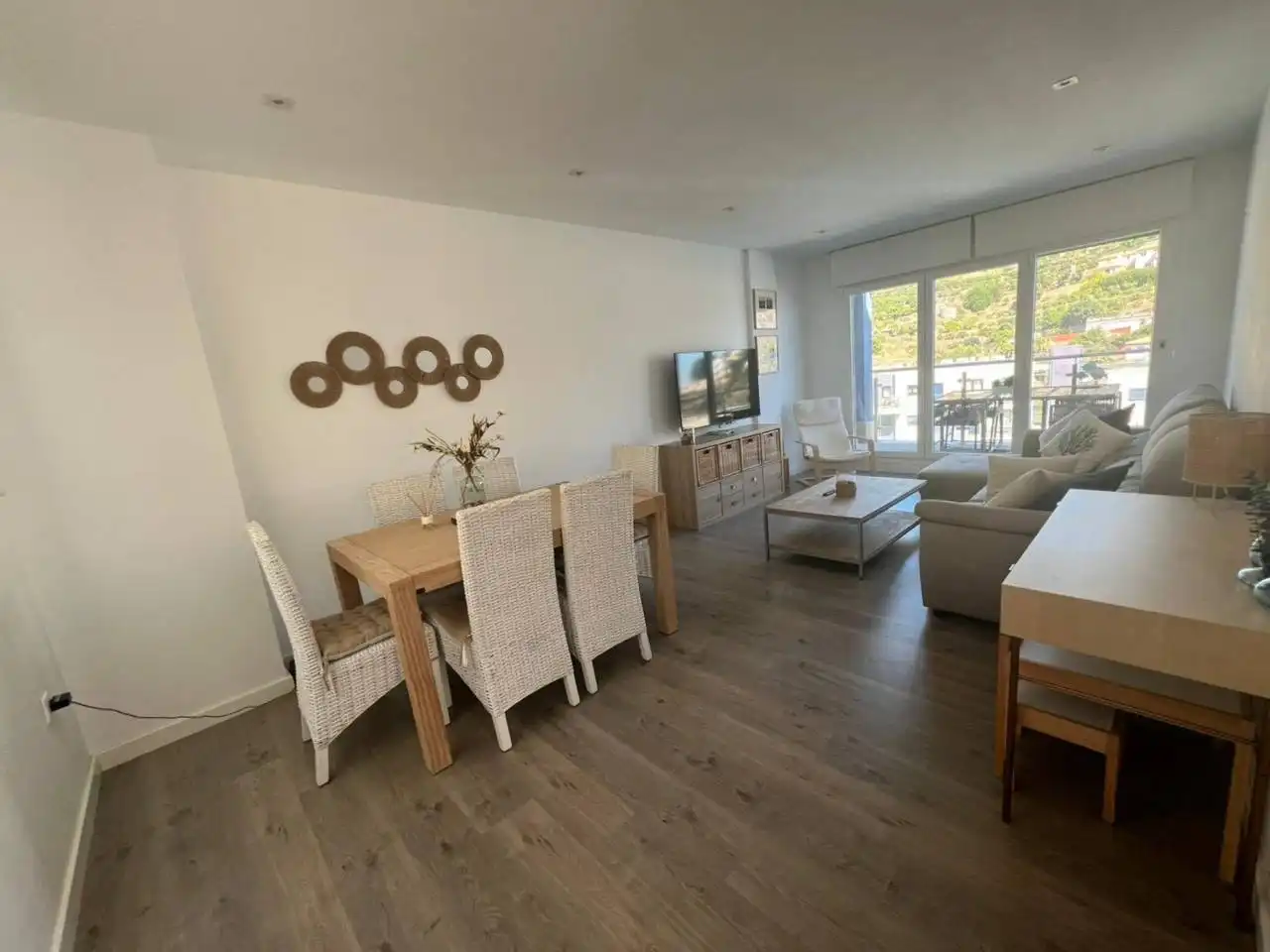 Vista exterior de Apartament de lloguer en Almuñécar amb Terrassa i Piscina comunitària