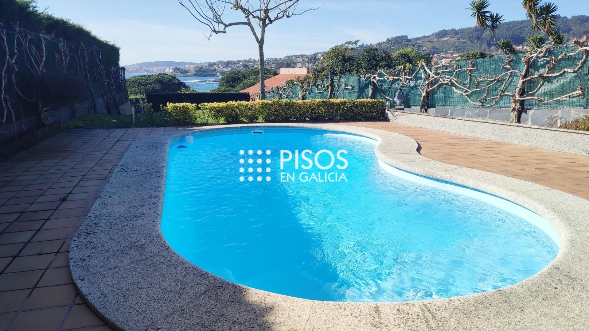 Swimming pool of Single-family semi-detached to rent in Sanxenxo  with Private garden