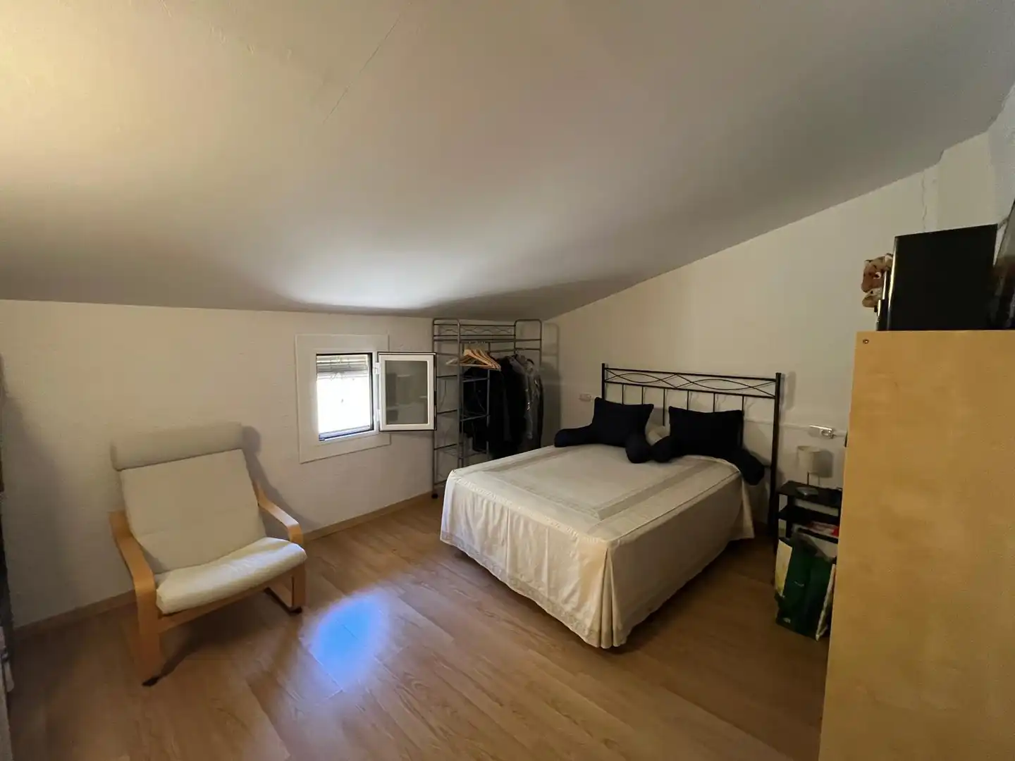Dormitori de Casa o xalet en venda en Almunia de San Juan amb Terrassa i Balcó
