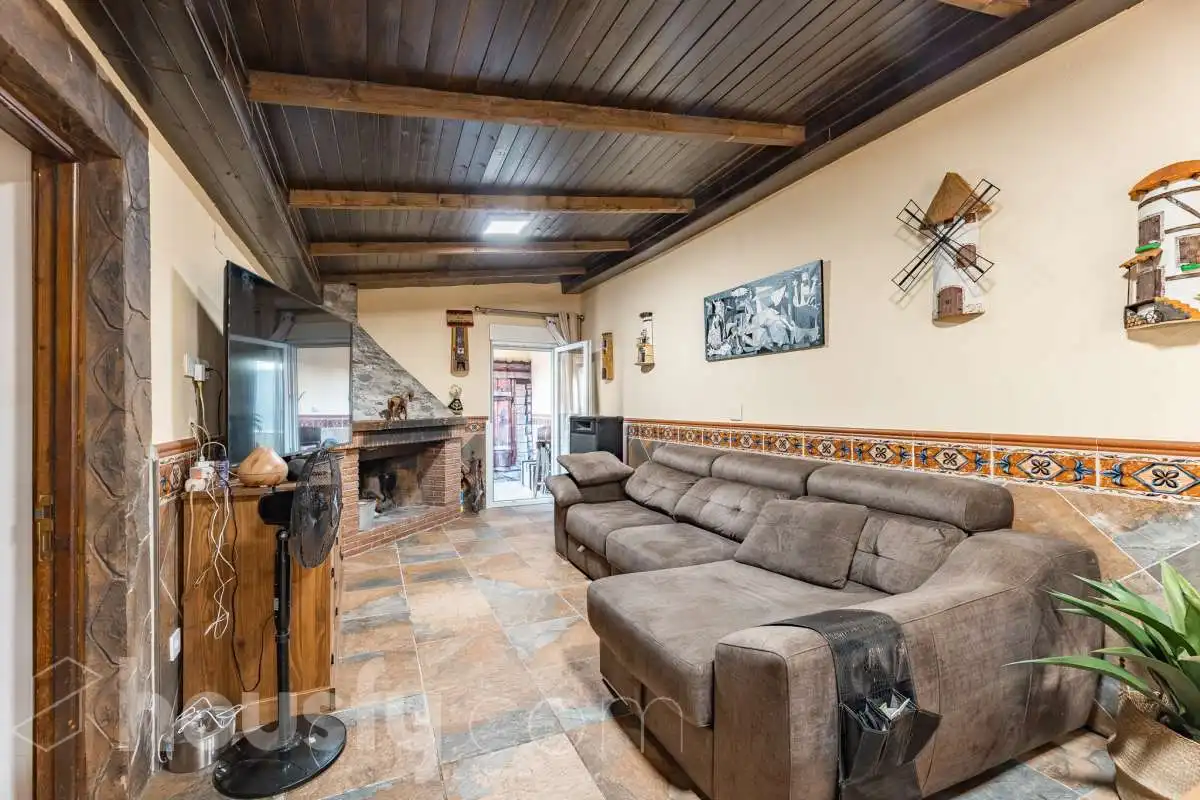 Sala d'estar de Casa o xalet en venda en Abrera, Barcelona