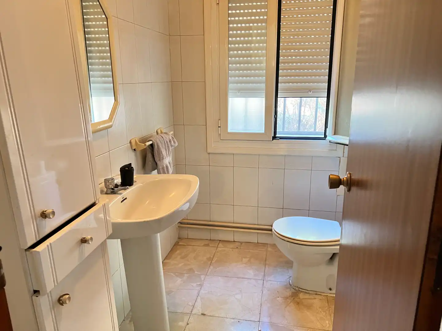 Badezimmer von Haus oder Chalet zum Verkauf in Puerto Lápice mit Klimaanlage, Heizung und Privatgarten