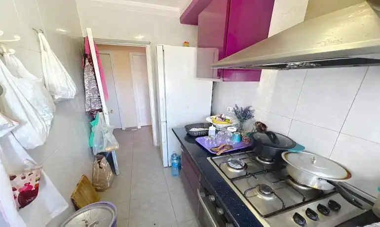 Küche von Wohnung zum Verkauf in Roses mit Privatgarten