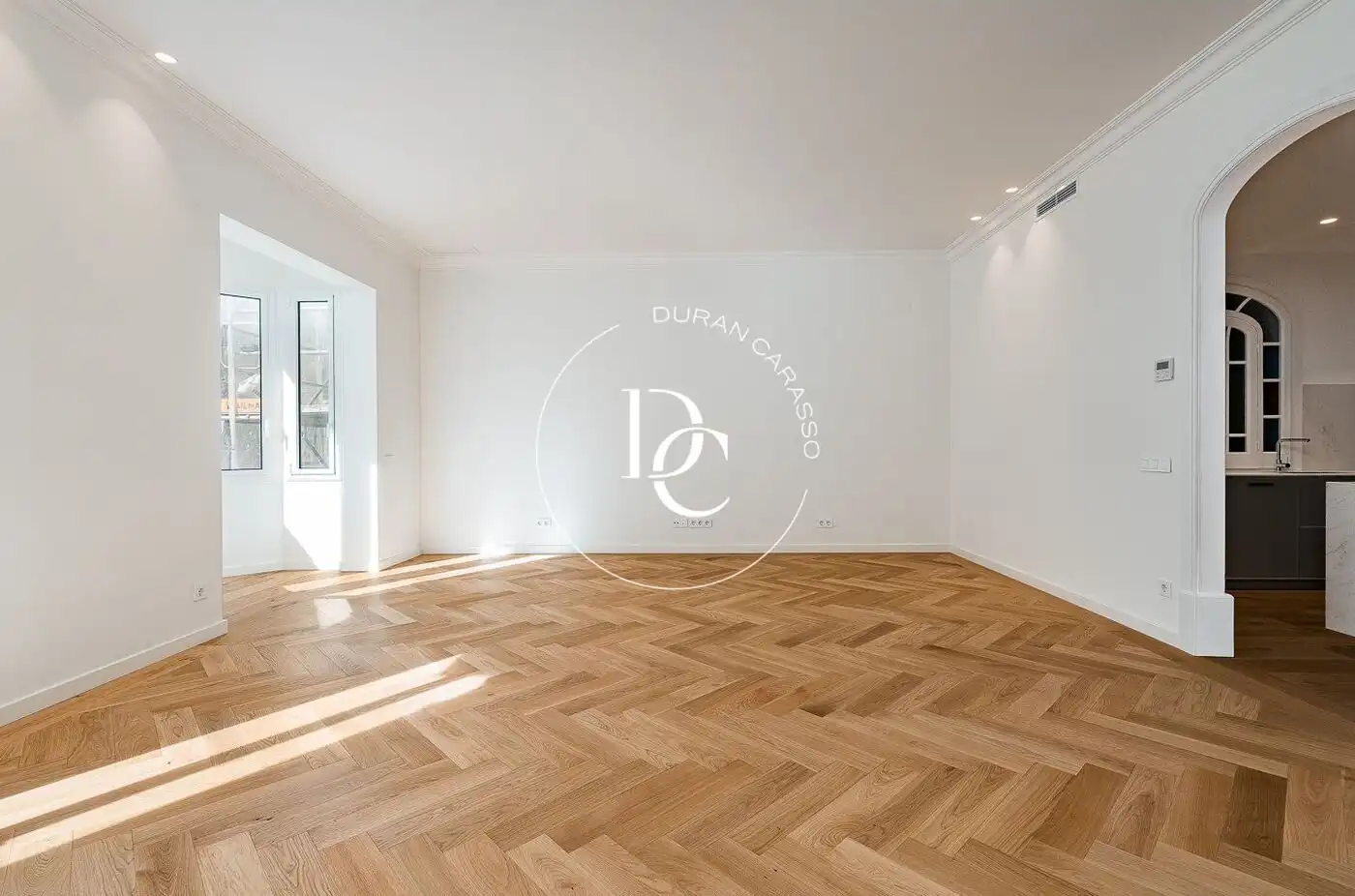 Außenansicht von Wohnung zum Verkauf in Barcelona mit Klimaanlage, Heizung und Terrasse
