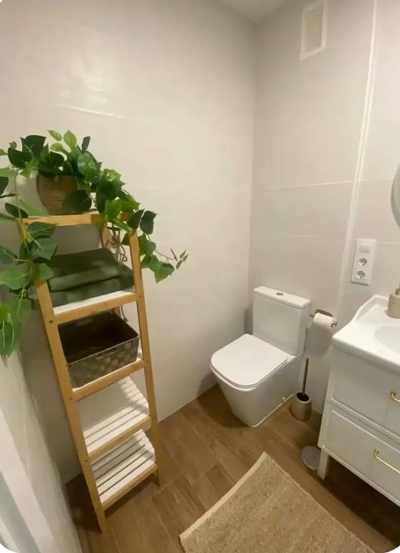 Baño de Piso en venta en Suances con Calefacción, Amueblado y Lavadora