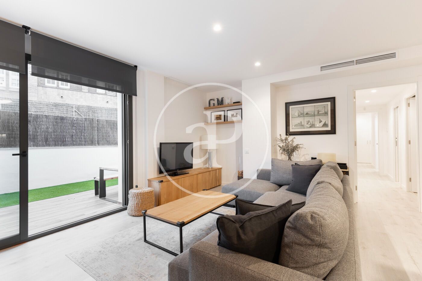 Living room of Flat to rent in Sant Cugat del Vallès  with Air Conditioner, Heating and Private garden