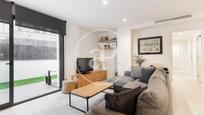 Living room of Flat to rent in Sant Cugat del Vallès  with Air Conditioner, Heating and Private garden