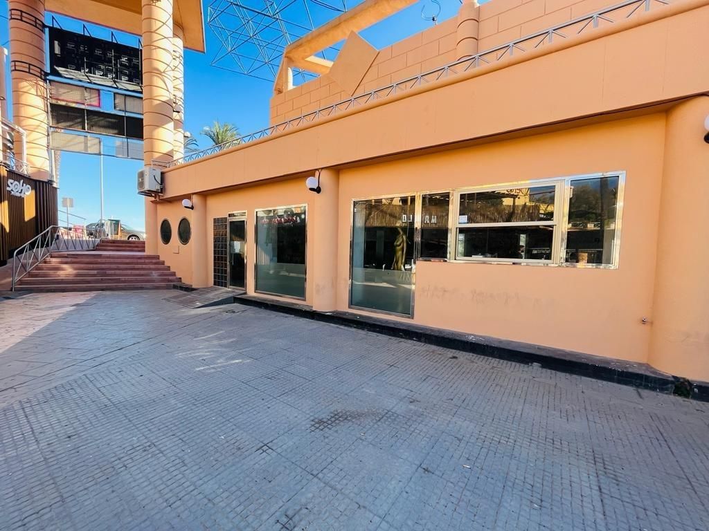Local de lloguer a Aguadulce Sur