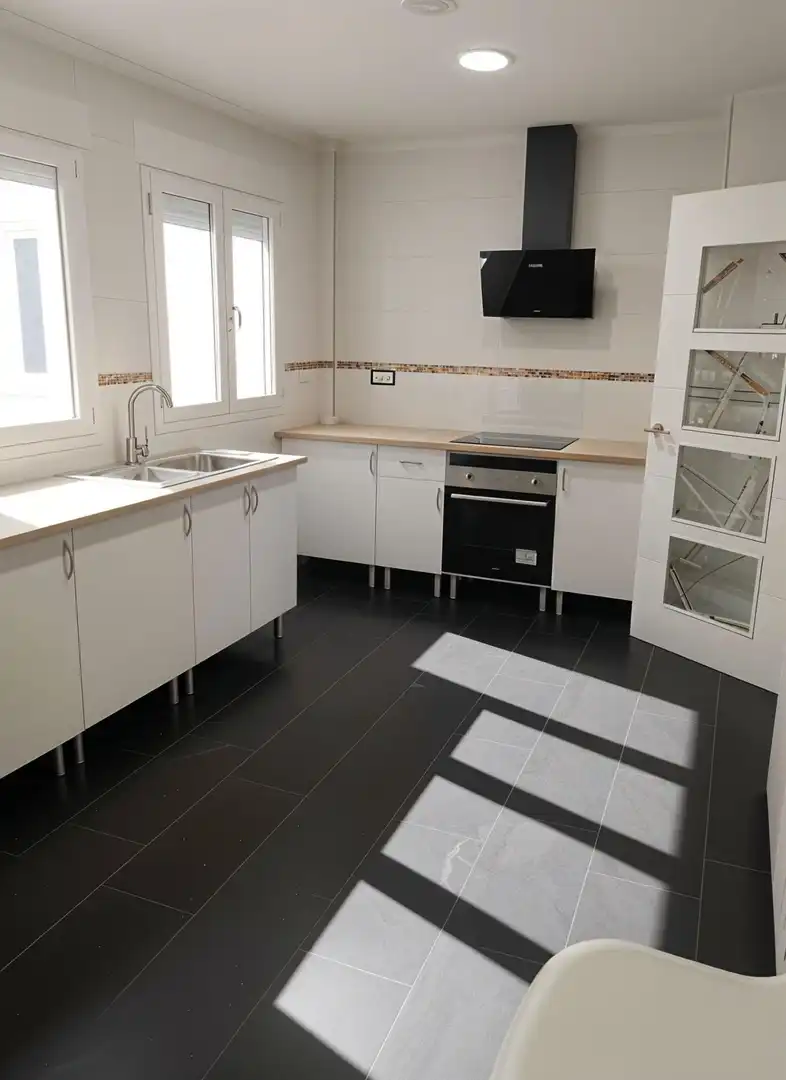 Kitchen of Duplexes for sale in La Gineta  with Storage room and Balcony