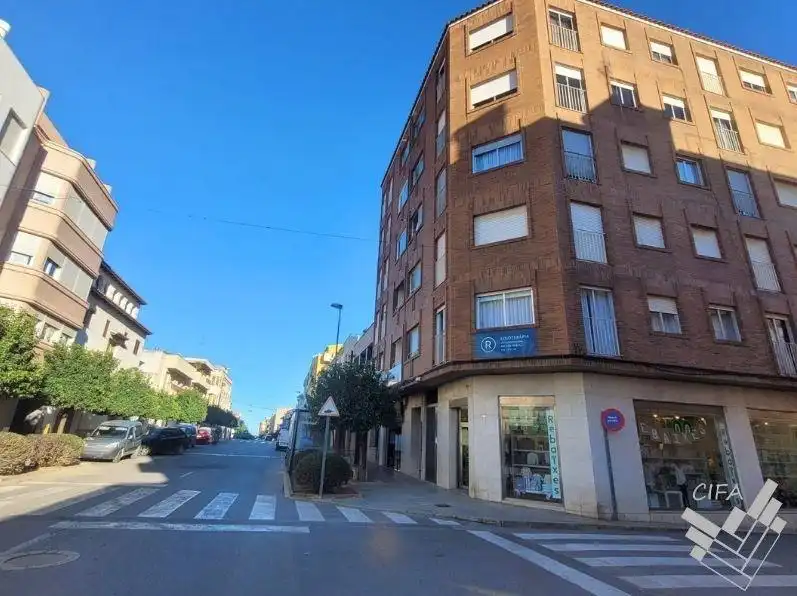 Vista exterior de Piso en venta en Alcanar con Balcón