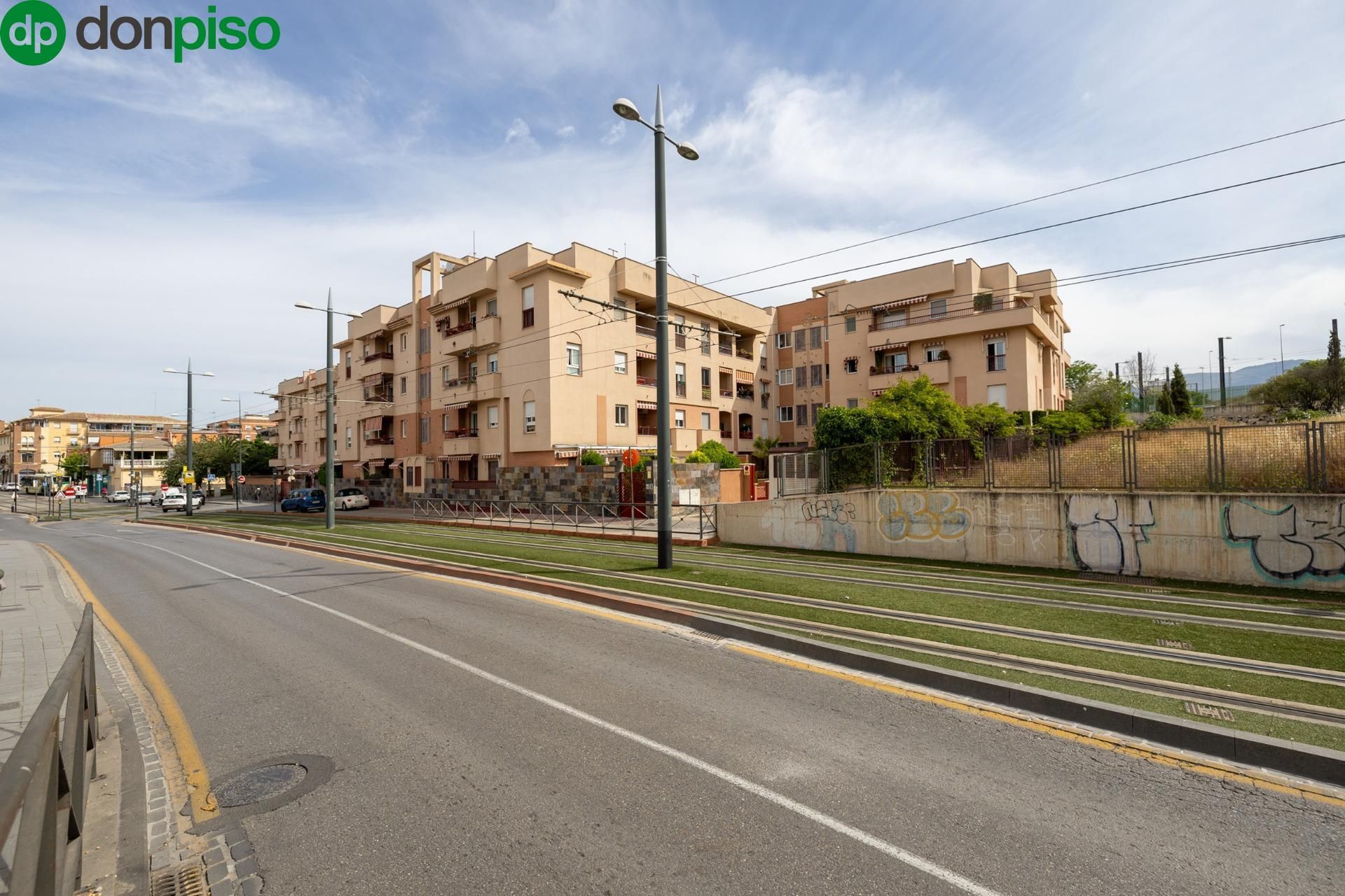 Exterior view of Flat for sale in  Granada Capital  with Air Conditioner, Heating and Private garden