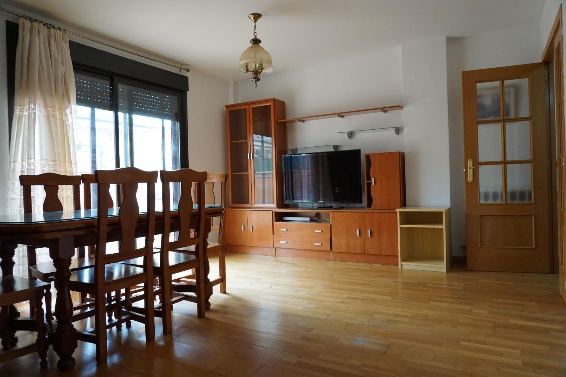 Sala de estar de Piso de alquiler en Ávila Capital con Calefacción, Jardín privado y Parquet