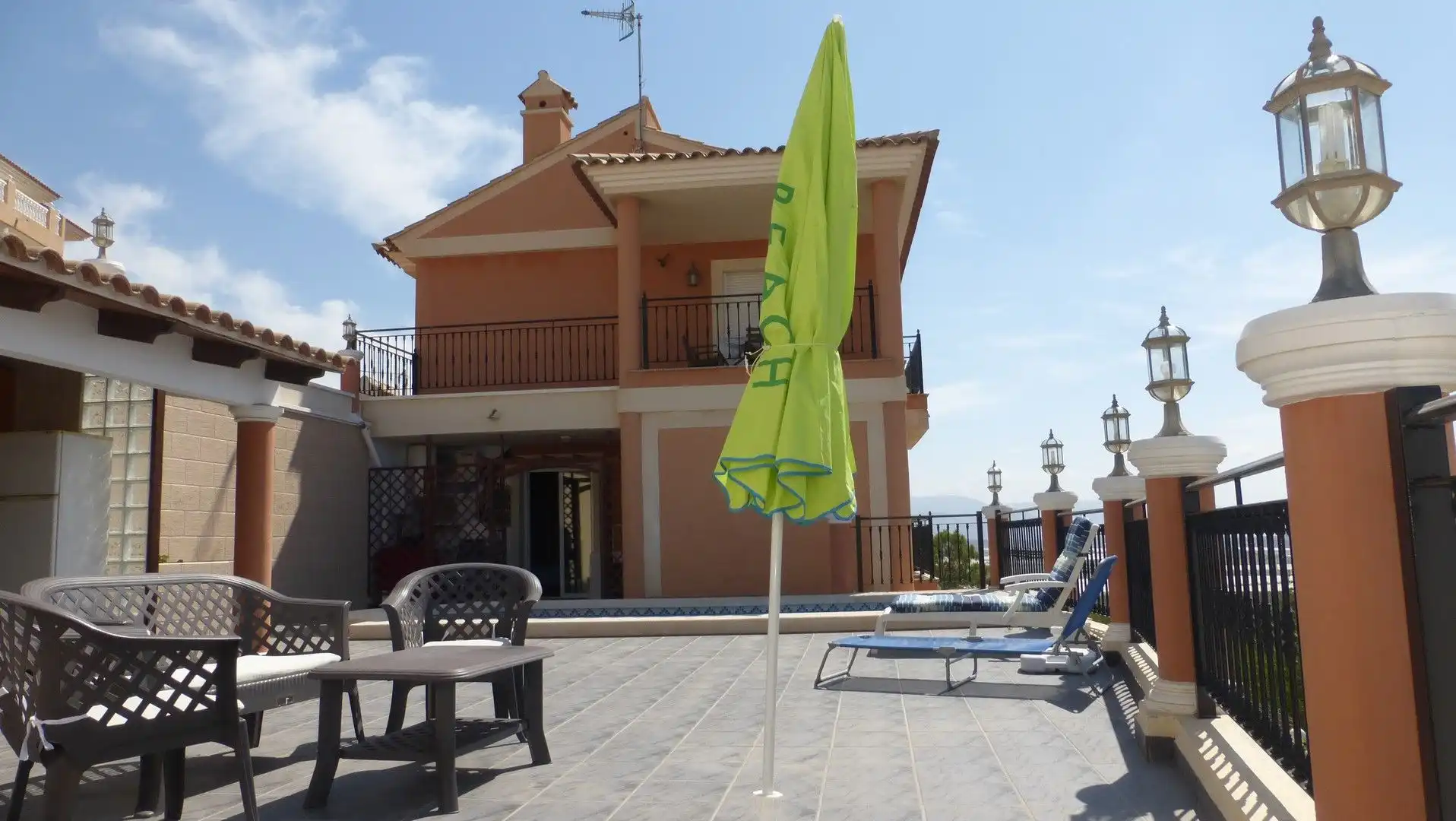 Terrassa de Casa o xalet en venda en Mazarrón amb Aire condicionat, Terrassa i Piscina