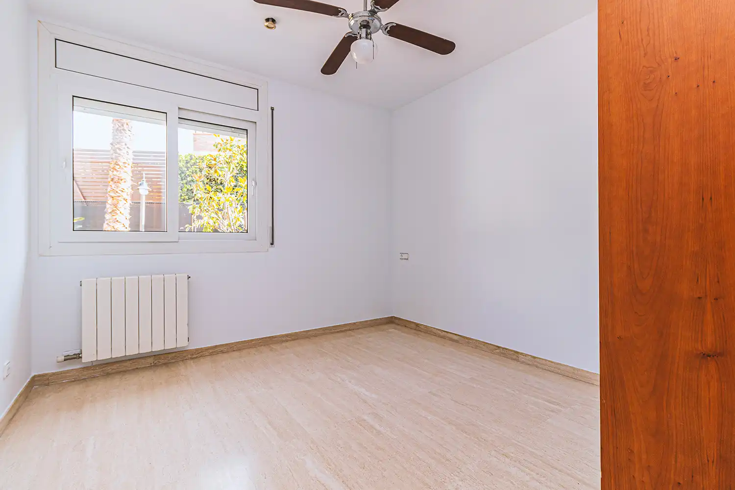 Dormitori de Casa adosada en venda en Sant Pol de Mar amb Calefacció, Jardí privat i Terrassa