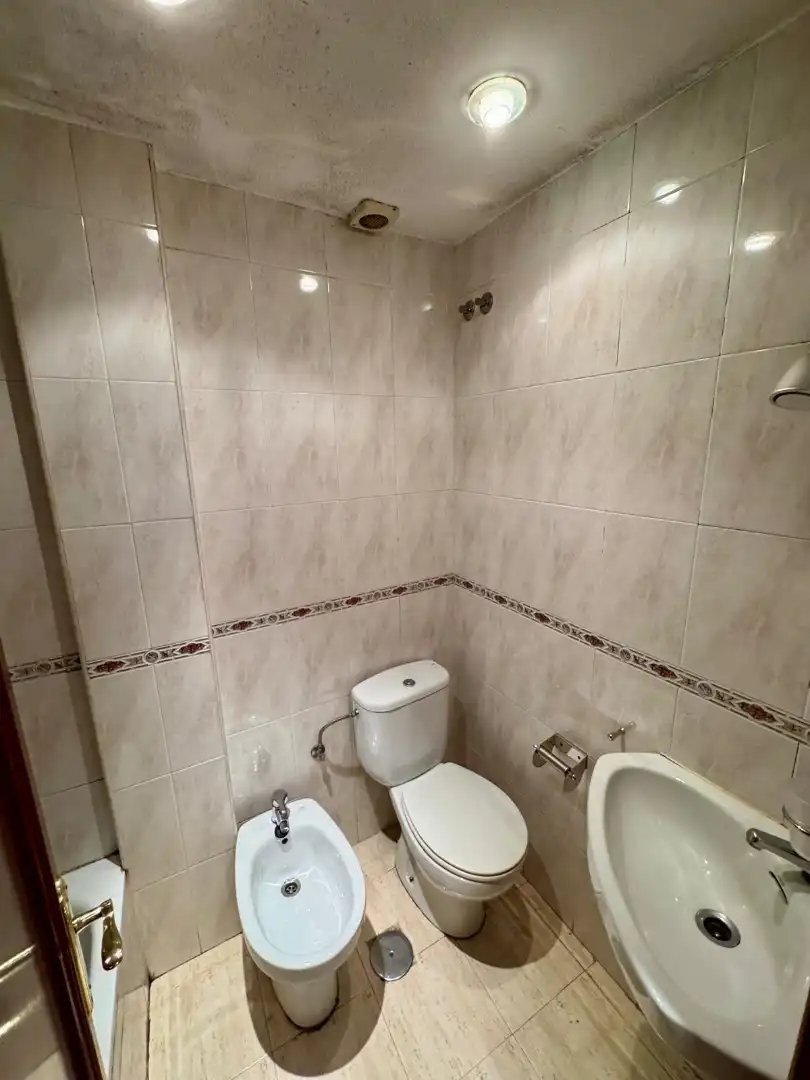 Bany de Dúplex en venda en Madrid amb Aire condicionat i Calefacció