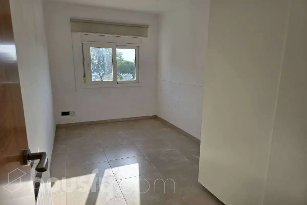 Flat for rent in Carrer Dolçamara, Sant Ildefons
