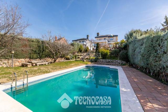 Casa-chalet en Venta en El Monte