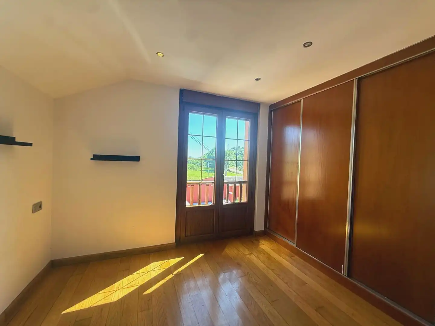 Habitación de Casa o chalet en venta en Castrillón con Calefacción, Jardín privado y Piscina