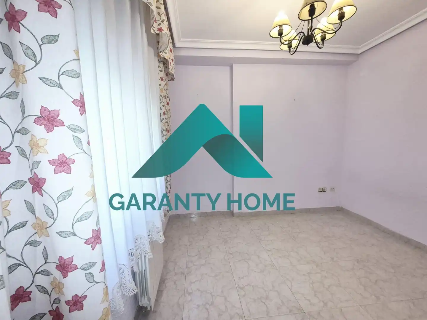 Houses for sale in Cáceres  with Air Conditioner, Heating and Private garden
