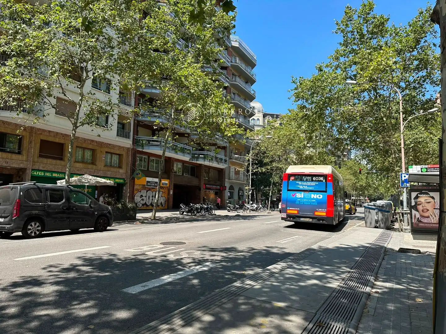 Vista exterior de Local de lloguer en Barcelona amb Aire condicionat i Alarma