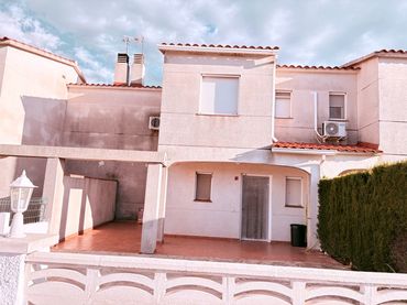 Maison mitoyenne avec piscine à vendre à Platja de Mont-roig