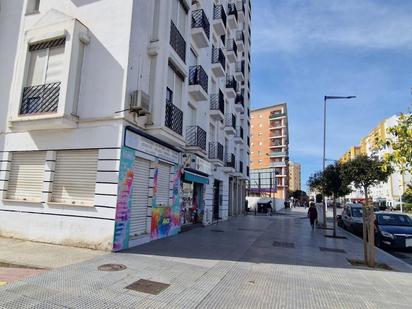 Vista exterior de Local en venda en  Huelva Capital amb Aire condicionat