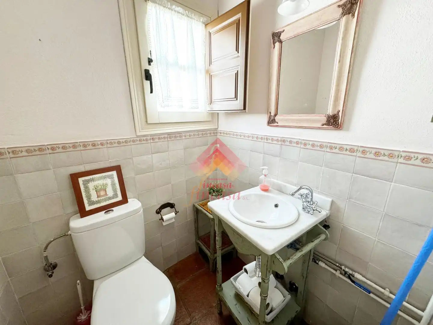 Badezimmer von Maisonette zum Verkauf in Ronda mit Heizung, Privatgarten und Balkon