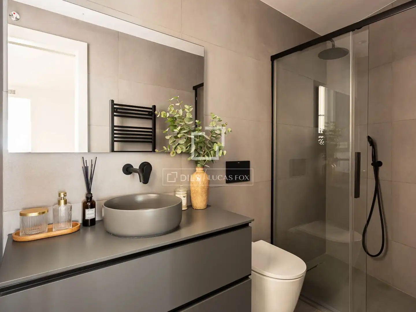 Bathroom of Flat for sale in Barcelona  with Air Conditioner, Terrace and Swimming Pool