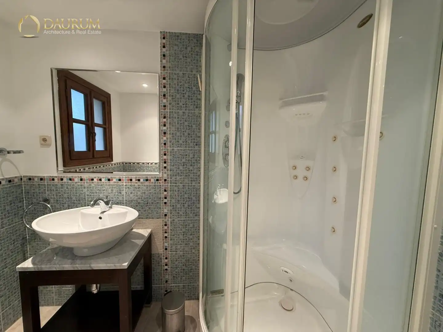 Baño de Casa adosada en venta en Marbella con Aire acondicionado, Calefacción y Terraza
