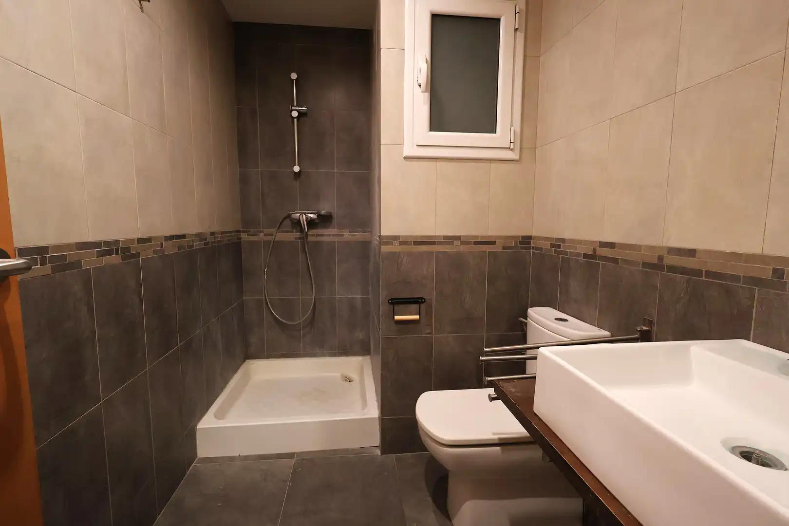 Baño de Piso en venta en Terrassa con Calefacción