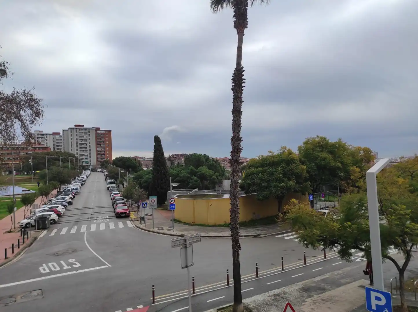 Vista exterior de Piso en venta en Esplugues de Llobregat con Calefacción y Terraza