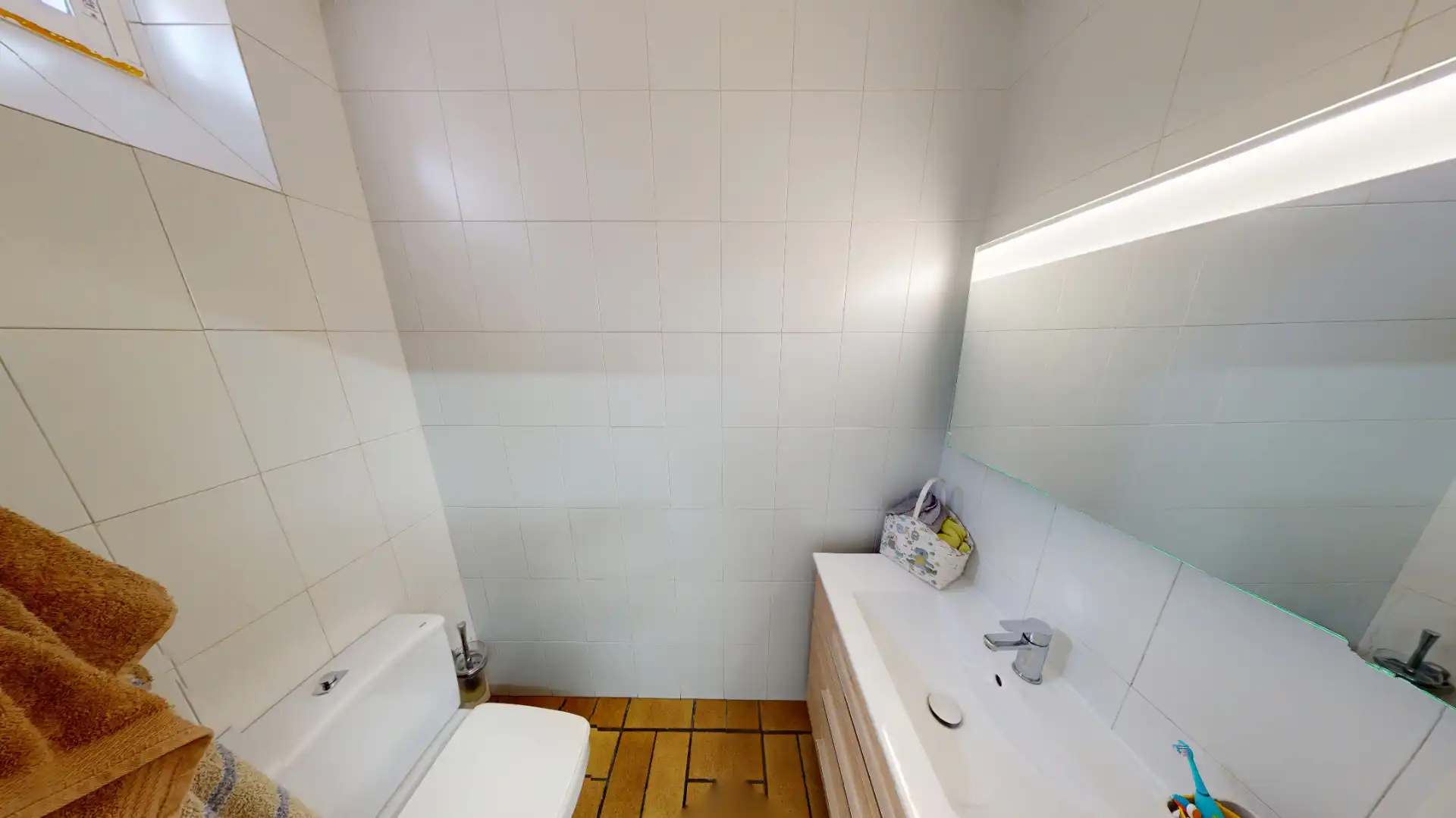 Bany de Casa o xalet en venda en Elche / Elx amb Aire condicionat, Calefacció i Jardí privat