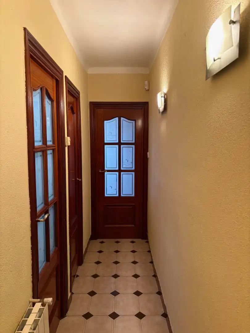 Piso en venta en L'Hospitalet de Llobregat con Calefacción, Horno y Alarma