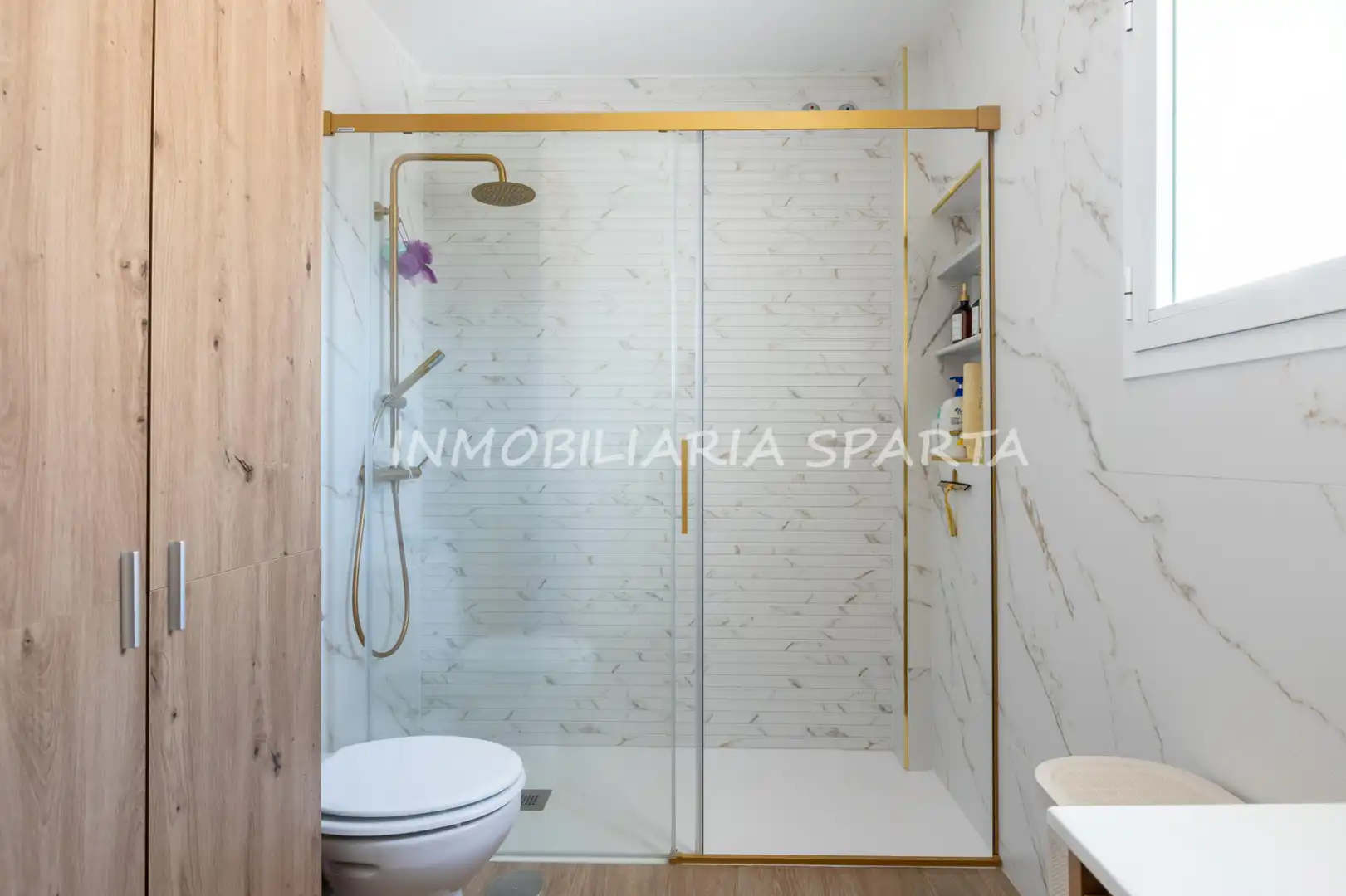 Bathroom of Detached homes for sale in Benacazón  with Air Conditioner, Heating and Oven