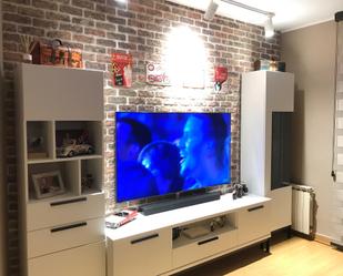 Living room of Flat for sale in Cornellà de Llobregat  with Air Conditioner, Heating and Private garden