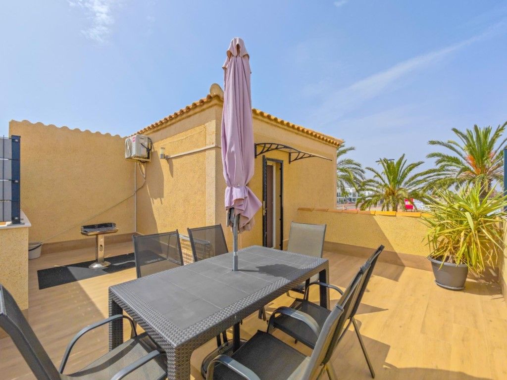 Terraza de Casa o chalet en venta en Torrevieja con Aire acondicionado, Piscina y Amueblado